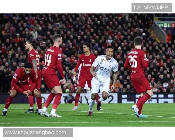 欧冠激战：利物浦4-0逆转巴黎圣日耳曼争议判罚引发全场沸腾