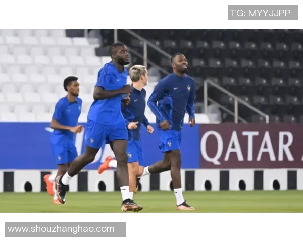 德甲激战曼联大胜巴萨补时进球引发争议判罚全场沸腾